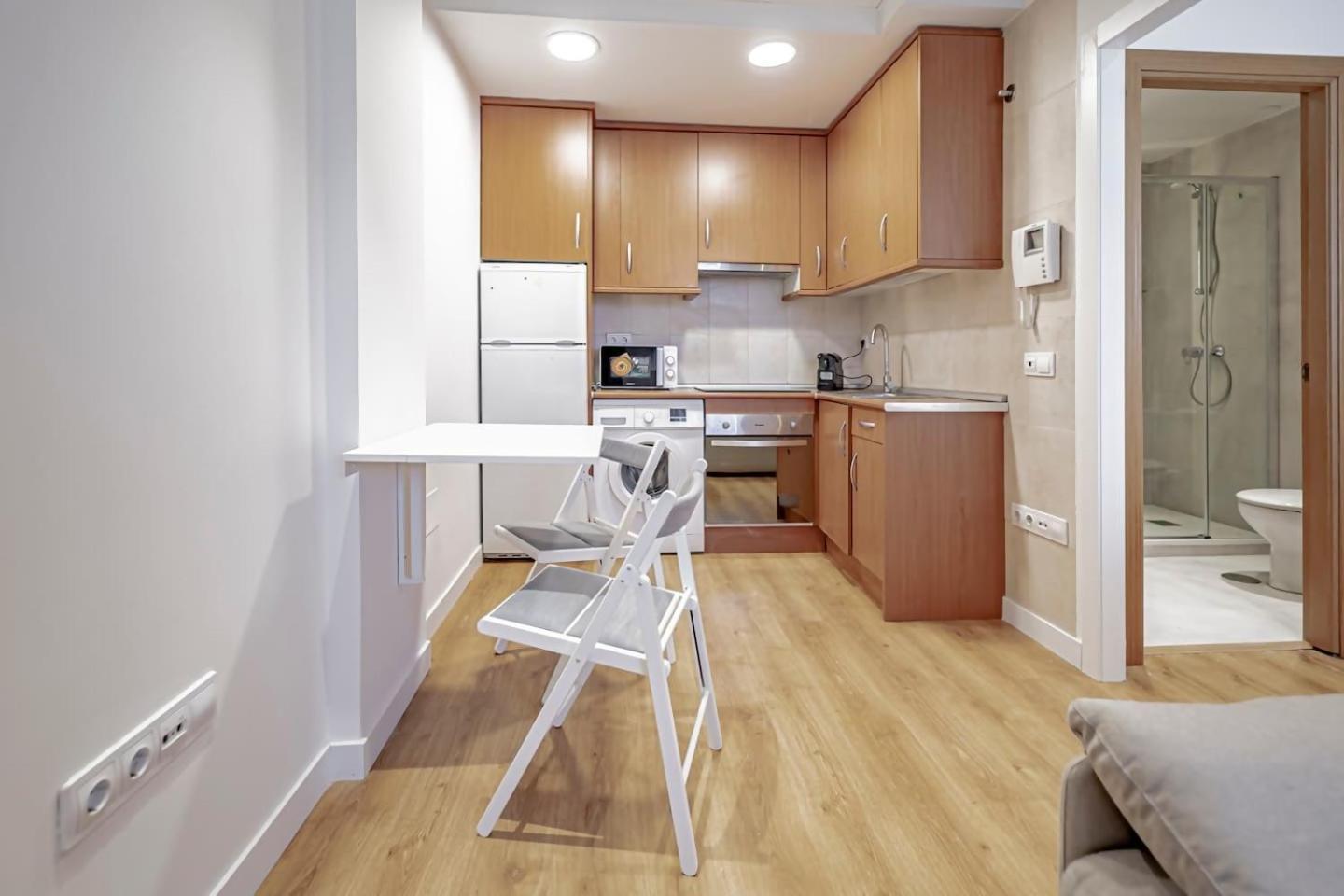 Apartamentos Noviembre 马德里 外观 照片